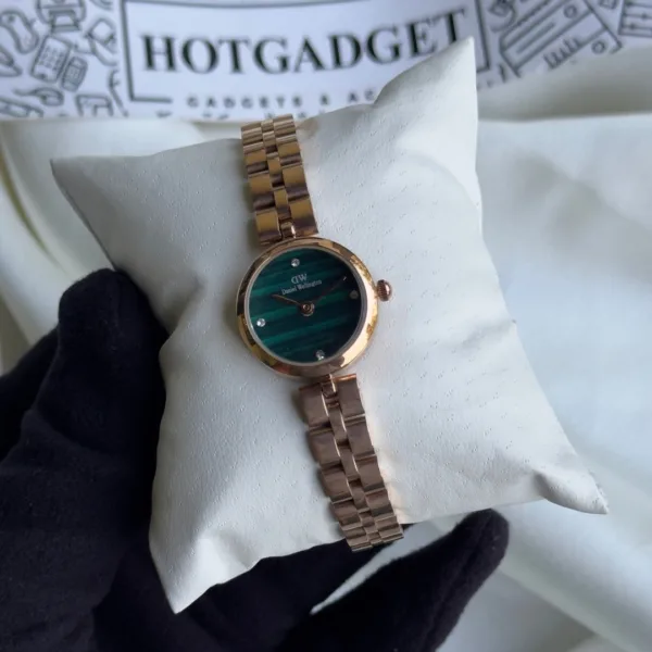 DW Elan (Analog Watch) – Green Dial / Rose Gold Strap