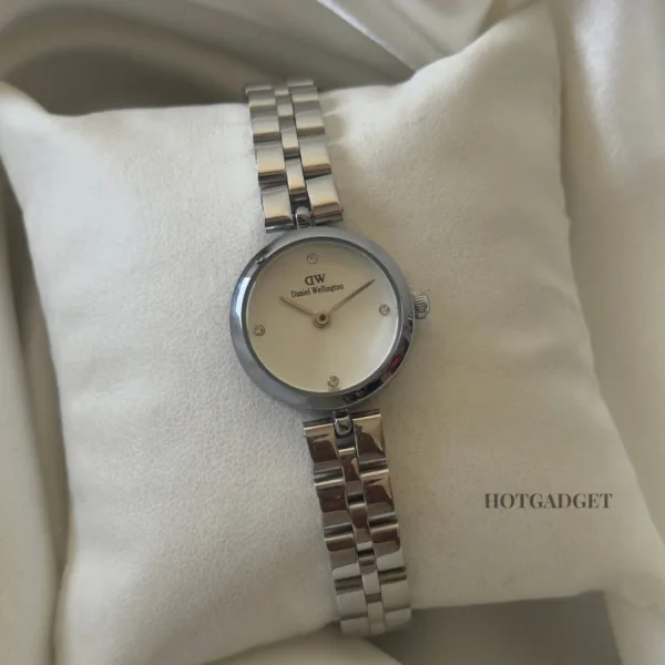 DW Elan (Analog Watch) – White Dial / Silver Strap
