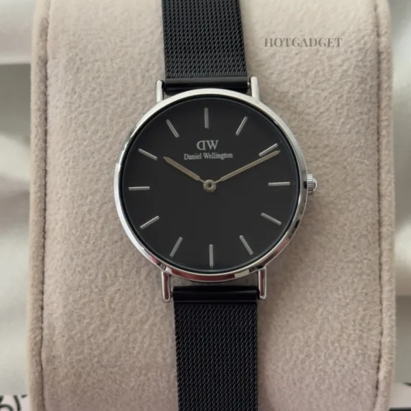 DW Petite (Analog Watch) – Black