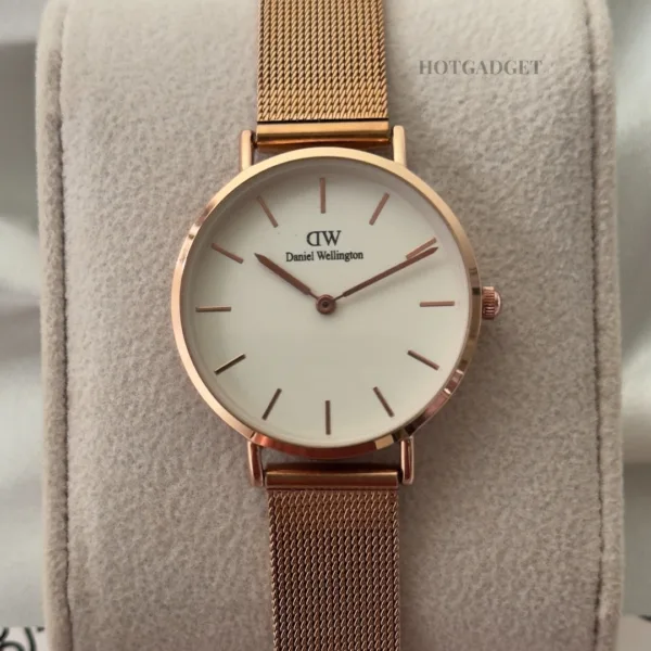 DW Petite (Analog Watch) – White Dial / Rose Gold Strap