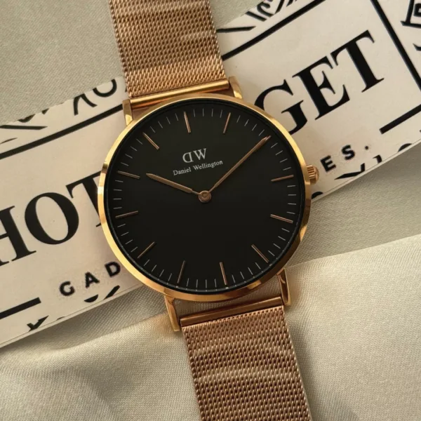 DW Petite Melrose (Analog Watch) – Black Dial / Rose Gold Strap