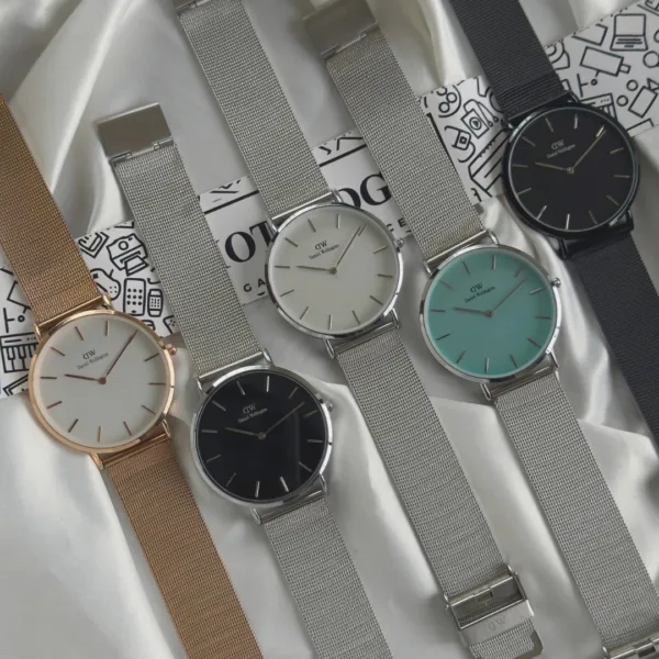 DW Petite Melrose (Analog Watch) – White Dial / Rose Gold Strap