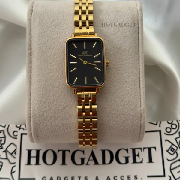 DW Quadro (Analog Watch) – Black Dial / Gold Link Strap