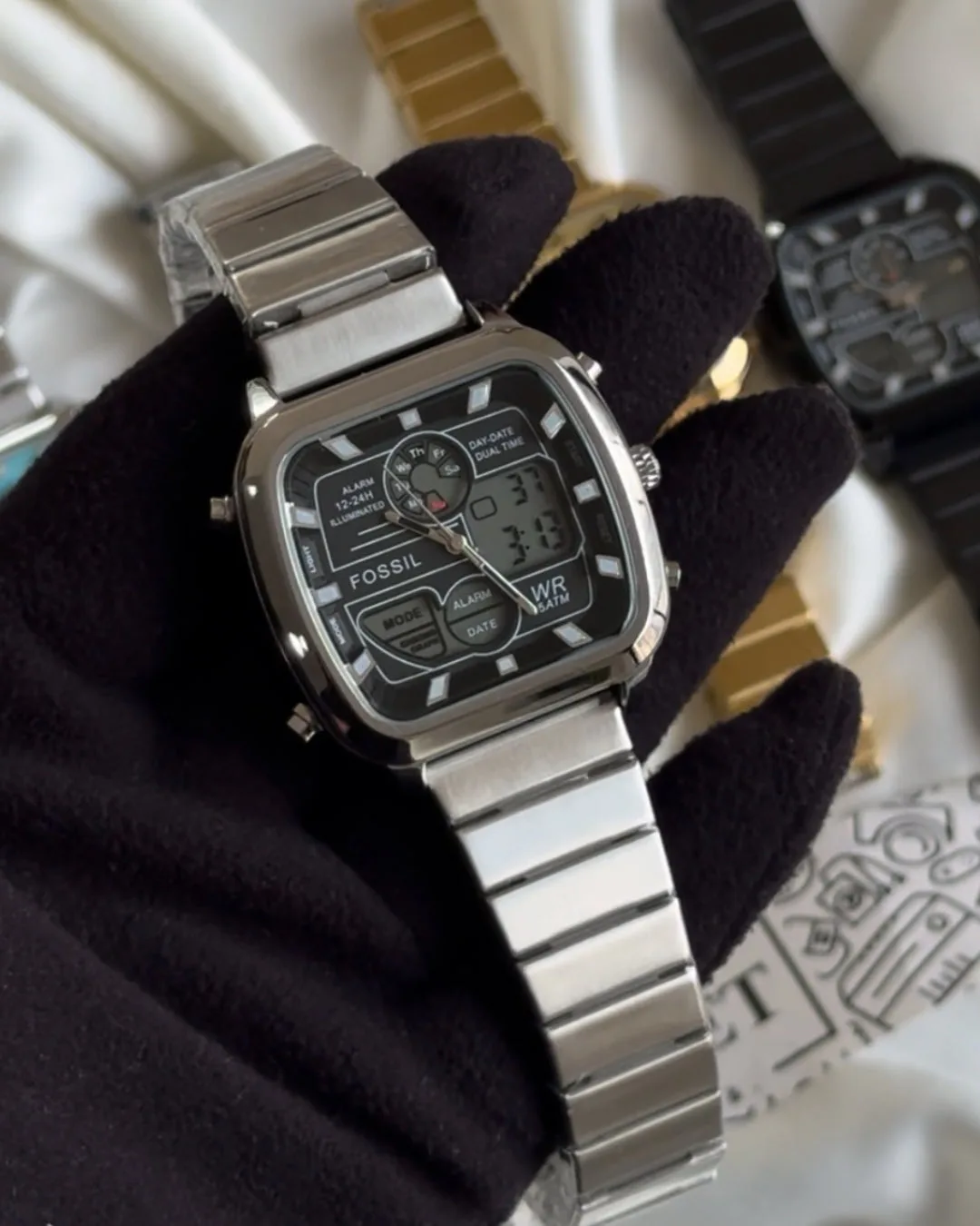 Fossil (Analog-Digital Watch) Fossil (Analog-Digital Watch) – Black Dial / Silver Strap