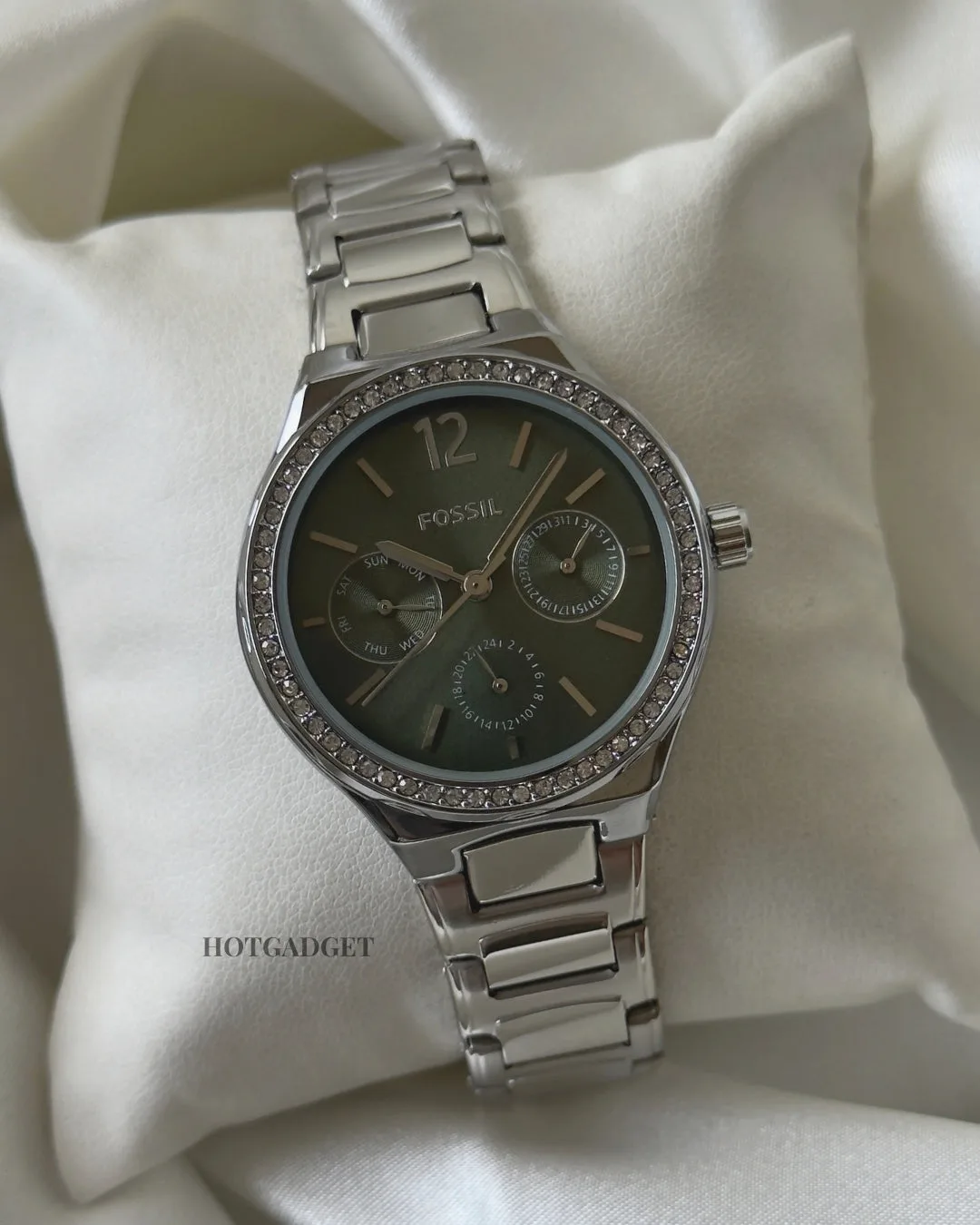 Fossil-BQ3720 (Chronograph Watch) Fossil-BQ3720 (Chronograph Watch) – Green Dial / Silver Strap
