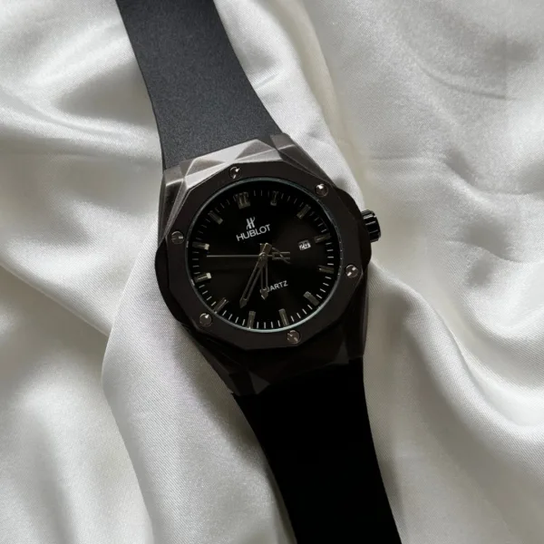 HublotClassic Fusion - (Analog Watch)