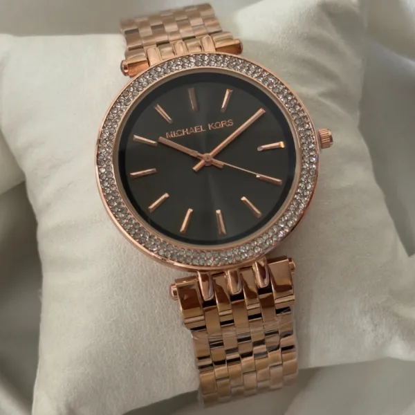 MK Darci 3400 (Analog Watch) – Black Dial / Rose Gold Strap