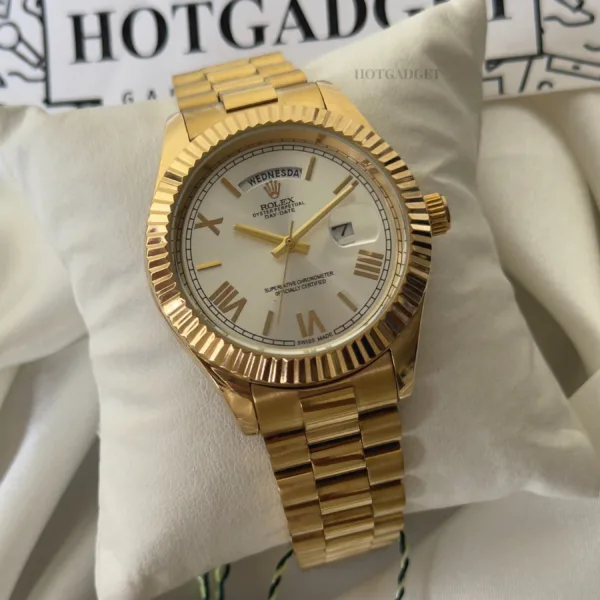 RLX Day-Date 40 – Oyster 18K – White Dial / Gold Strap