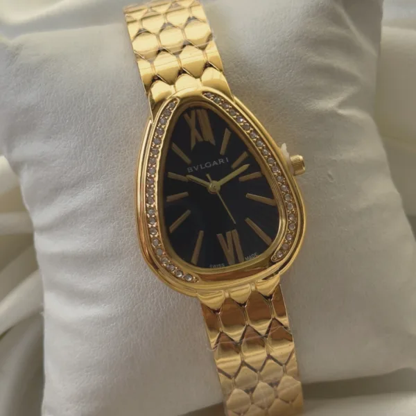 Serpenti (Analog Watch) – Black Dial / Gold Strap