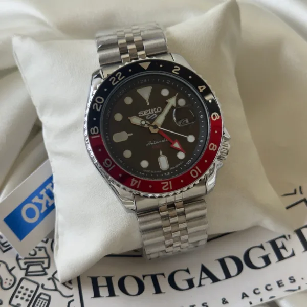 SKO-5 Sports (Analog Watch) – Black Dial / Silver Strap – Black/Red Bezel
