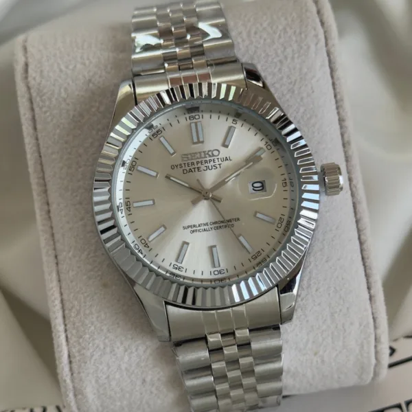 SKO-Datejust (Analog Watch) – White Dial / Silver Strap