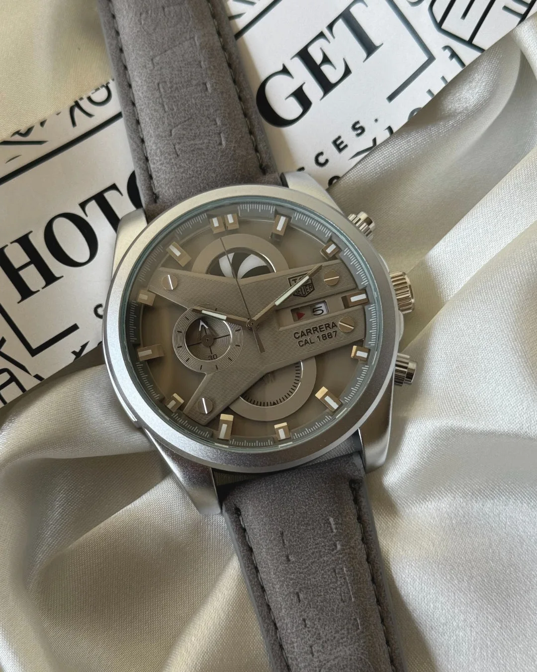 Tag CR7 (Chronograph Watch) Tag CR7 (Chronograph Watch) – Grey & White Dial / Grey Strap