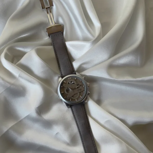 Tag CR7 (Chronograph Watch) – Grey & White Dial / Grey Strap