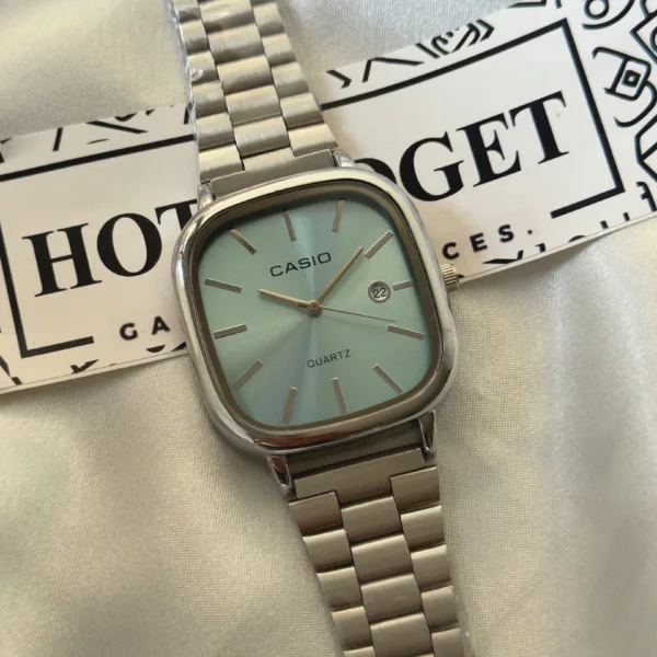 Vintage Classic (Analog Watch) – Mint Green Dial / Silver Strap