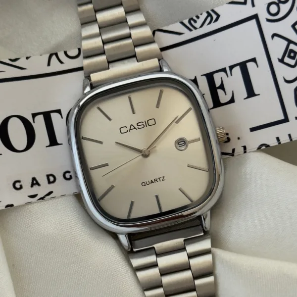 Vintage Classic (Analog Watch) – Silver