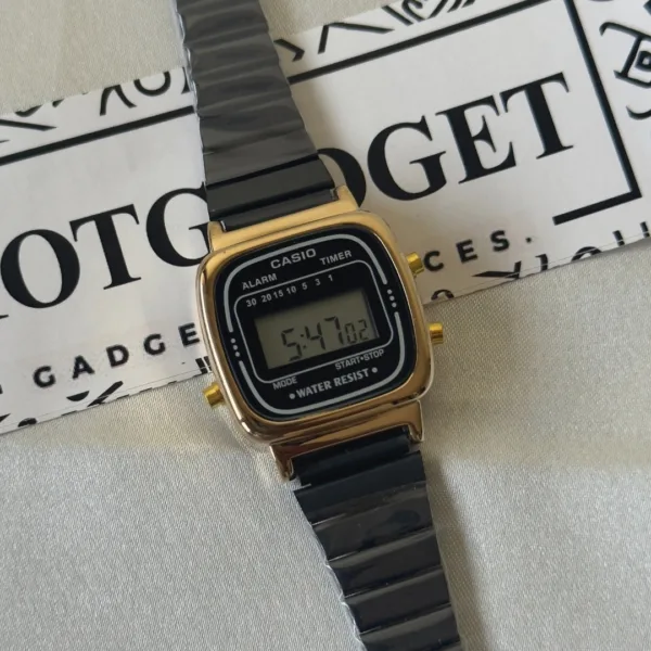 Vintage D124 Gold (Digital Watch) – Black
