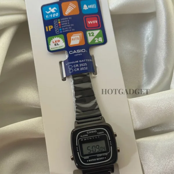 Vintage D124 Black (Digital Watch)