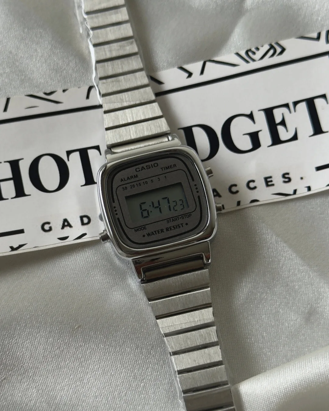 Vintage D124 Grey (Digital Watch) Vintage D124 Grey (Digital Watch)
