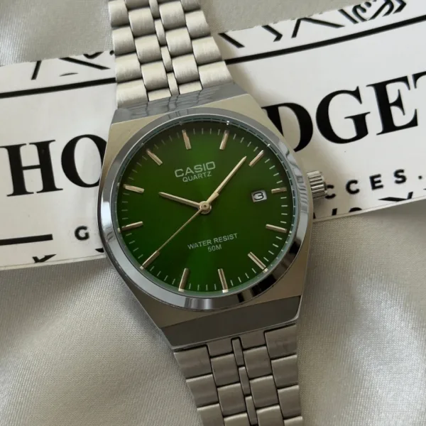 Vintage Enticer A2199 (Analog Watch) – Dark Green Dial / Silver Strap