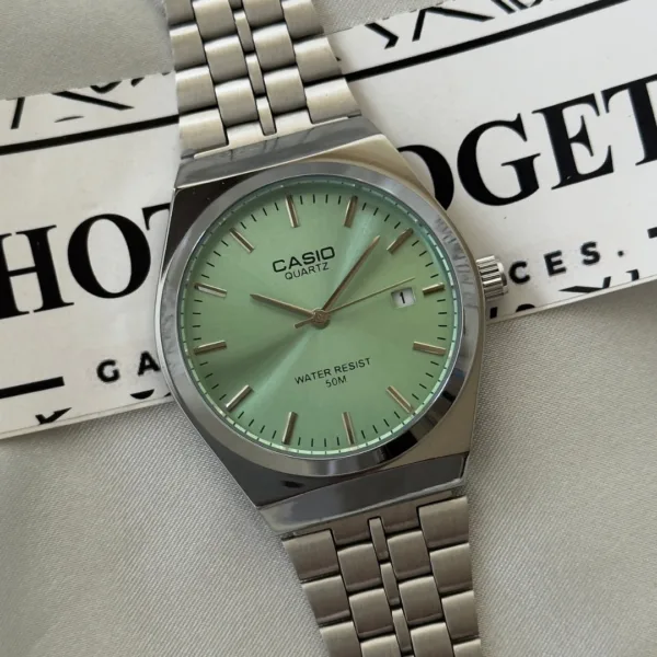 Vintage Enticer A2199 (Analog Watch) – Green Dial / Silver Strap